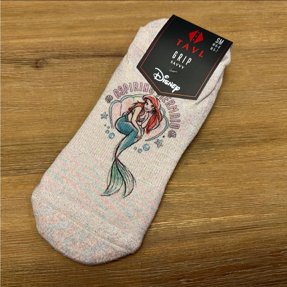 Tavi Noir NWT Ariel mermaid grip socks